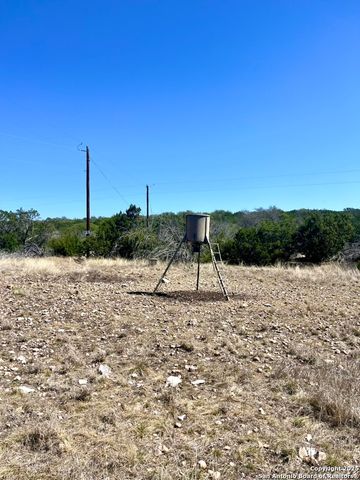 00 PR, Rocksprings, TX 78880