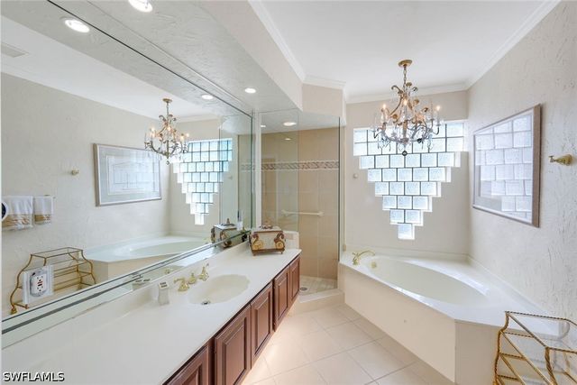 2147 Snook DR, Naples, FL 34102