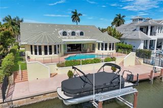 2147 Snook DR, Naples, FL 34102