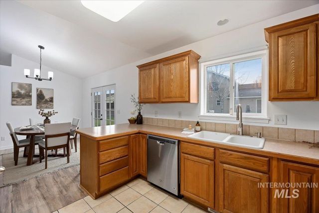 971 Caswell Ave W, Twin Falls, ID 83301