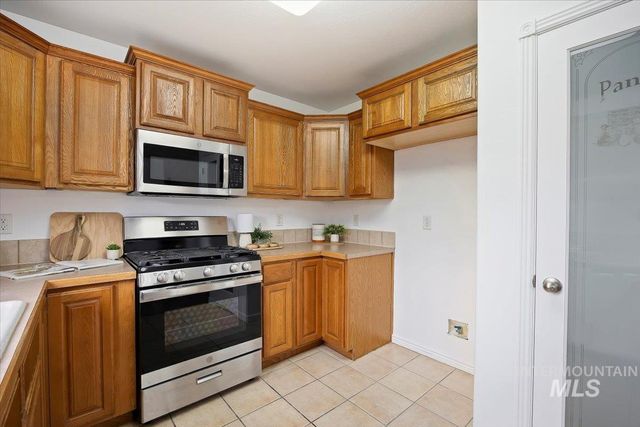 971 Caswell Ave W, Twin Falls, ID 83301