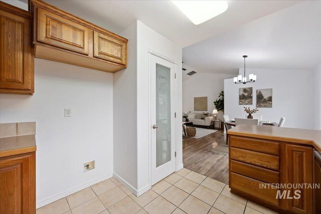 971 Caswell Ave W, Twin Falls, ID 83301