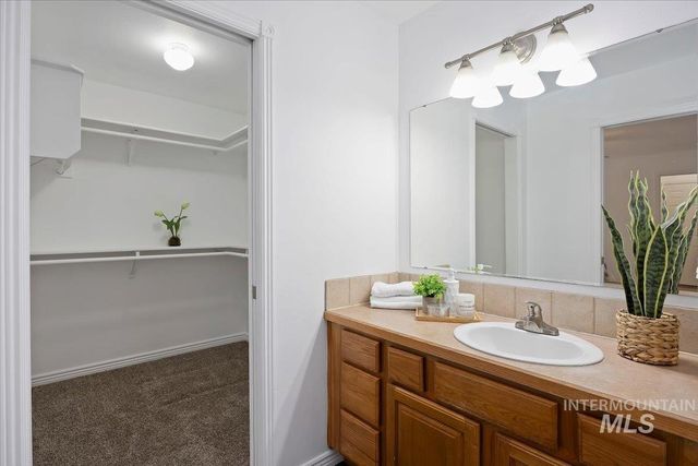 971 Caswell Ave W, Twin Falls, ID 83301