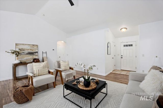 971 Caswell Ave W, Twin Falls, ID 83301