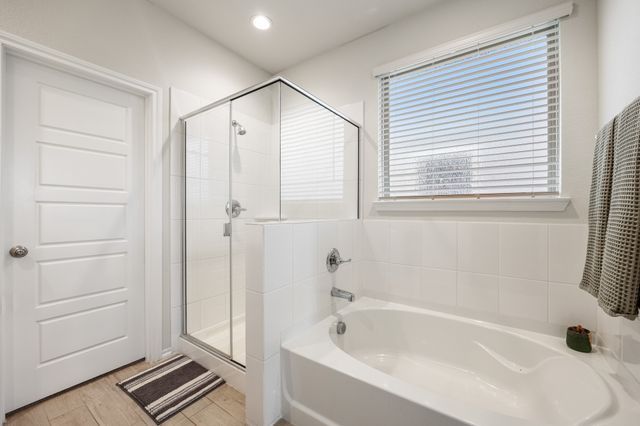1652 Edgeway Drive, Aubrey, TX 76227