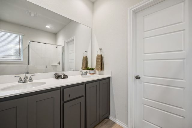 1652 Edgeway Drive, Aubrey, TX 76227