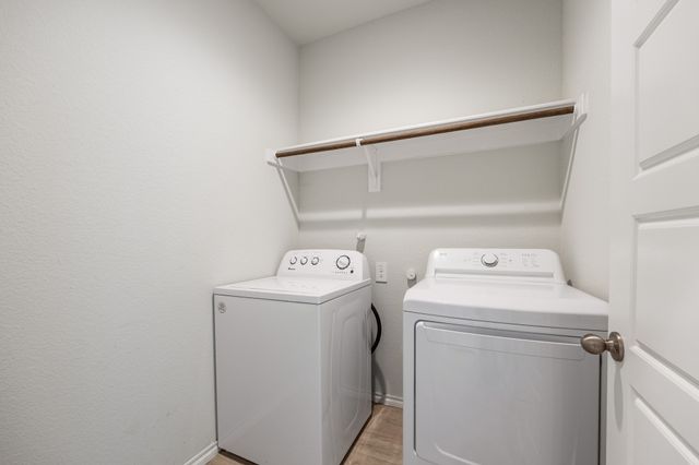 1652 Edgeway Drive, Aubrey, TX 76227