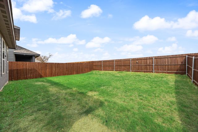 1652 Edgeway Drive, Aubrey, TX 76227