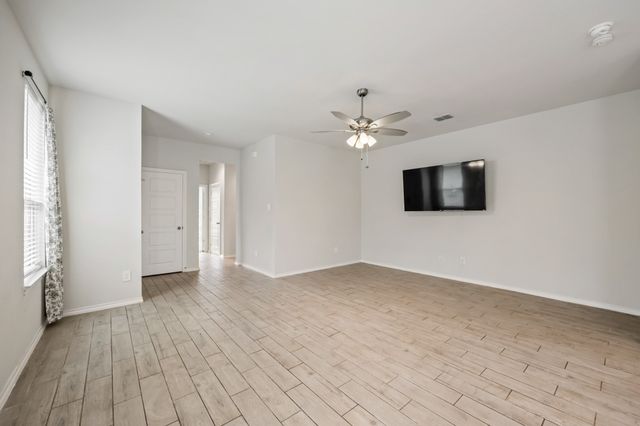 1652 Edgeway Drive, Aubrey, TX 76227