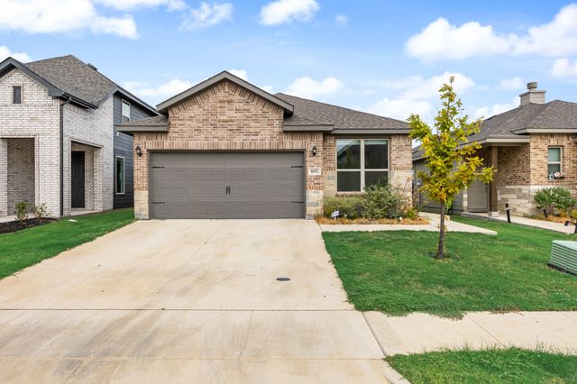 1652 Edgeway Drive, Aubrey, TX 76227