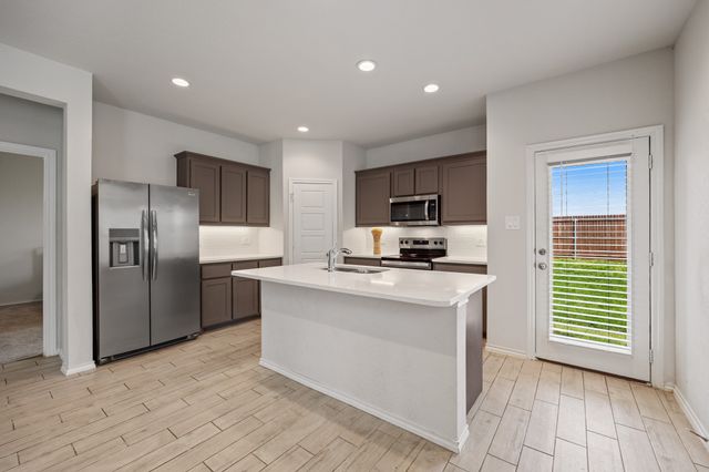 1652 Edgeway Drive, Aubrey, TX 76227
