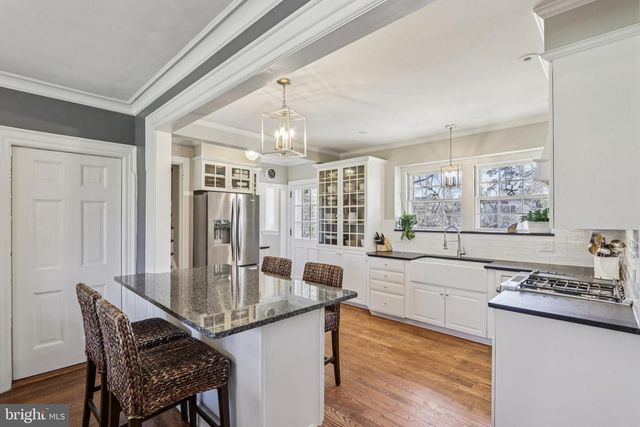 2211 YARDLEY, Yardley, PA 19067