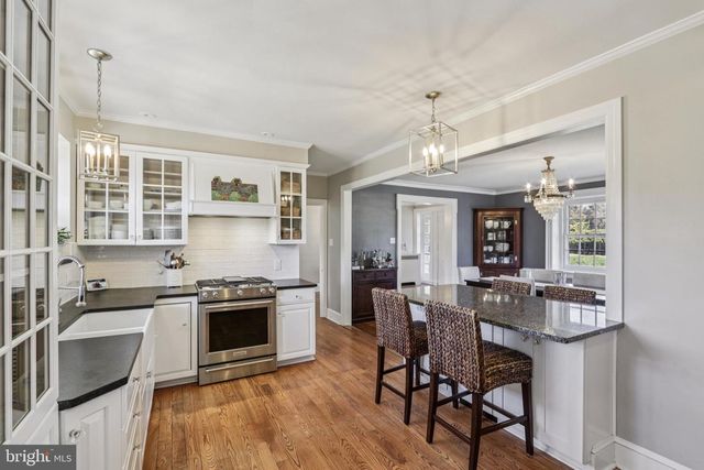 2211 YARDLEY, Yardley, PA 19067