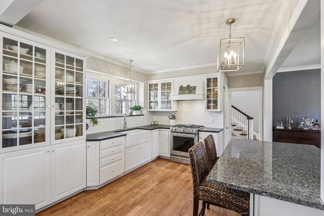 2211 YARDLEY, Yardley, PA 19067