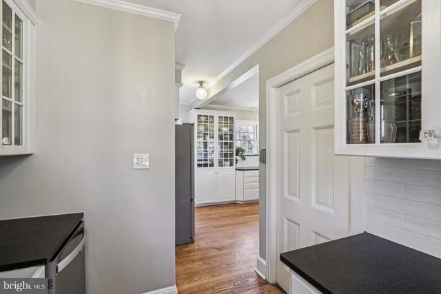 2211 YARDLEY, Yardley, PA 19067