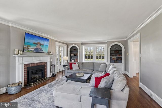 2211 YARDLEY, Yardley, PA 19067