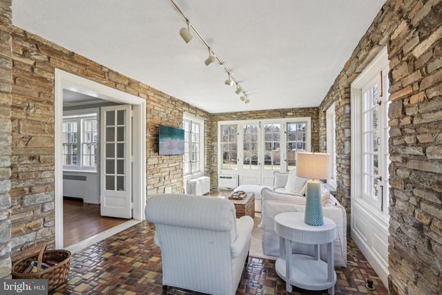 2211 YARDLEY, Yardley, PA 19067