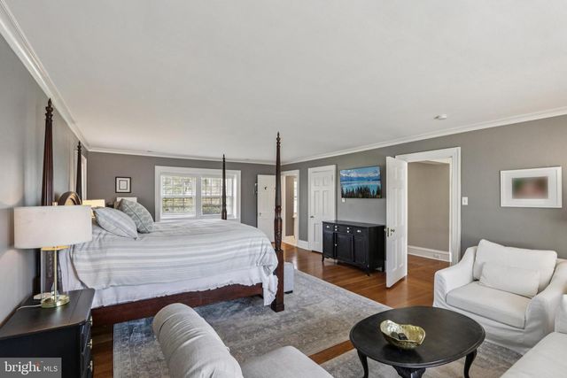 2211 YARDLEY, Yardley, PA 19067