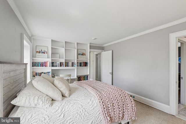 2211 YARDLEY, Yardley, PA 19067