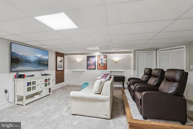 2211 YARDLEY, Yardley, PA 19067