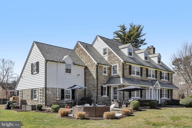 2211 YARDLEY, Yardley, PA 19067