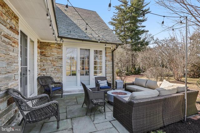 2211 YARDLEY, Yardley, PA 19067