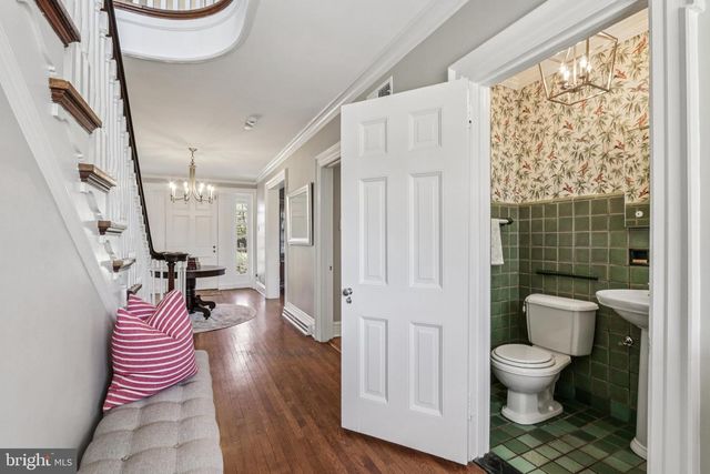 2211 YARDLEY, Yardley, PA 19067