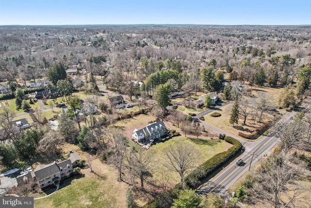 2211 YARDLEY, Yardley, PA 19067