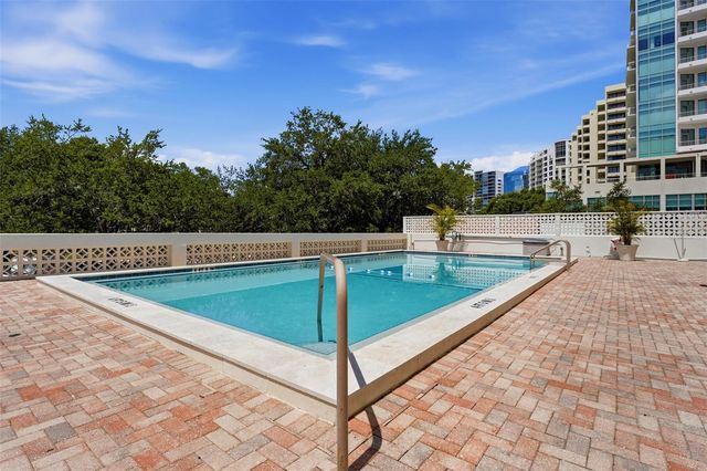 33 S GULFSTREAM AVENUE 704, Sarasota, FL 34236