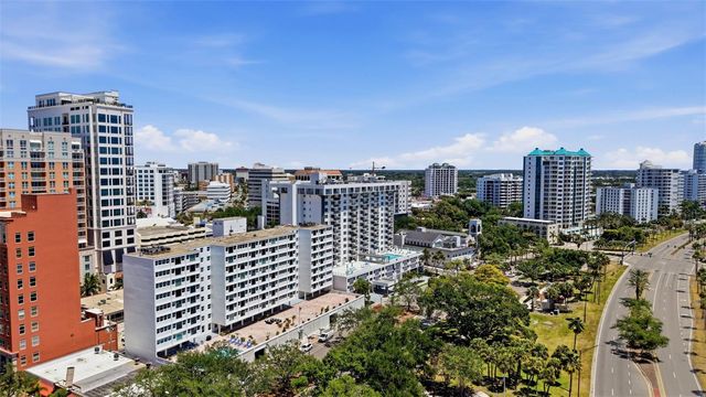 33 S GULFSTREAM AVENUE 704, Sarasota, FL 34236