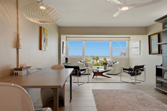 33 S GULFSTREAM AVENUE 704, Sarasota, FL 34236
