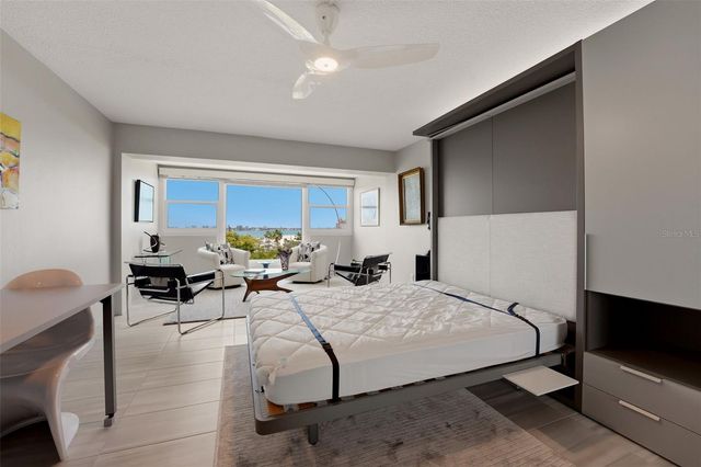 33 S GULFSTREAM AVENUE 704, Sarasota, FL 34236