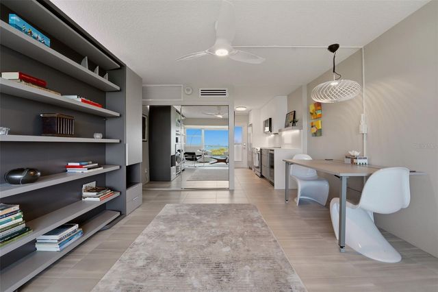 33 S GULFSTREAM AVENUE 704, Sarasota, FL 34236