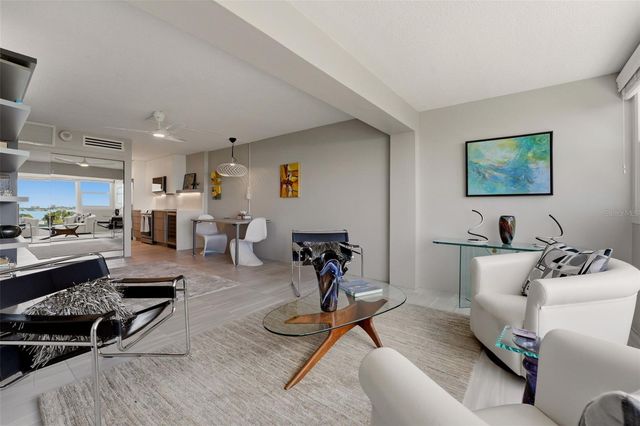 33 S GULFSTREAM AVENUE 704, Sarasota, FL 34236