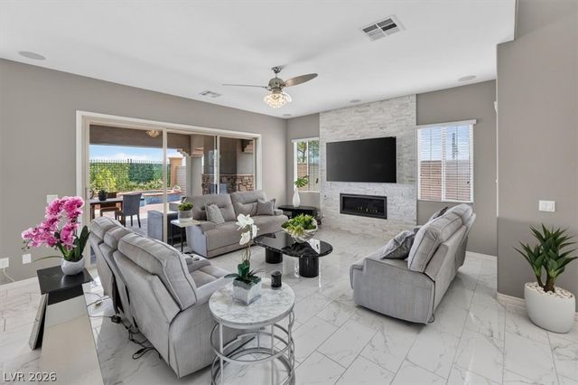 320 Highspring Street, Las Vegas, NV 89138