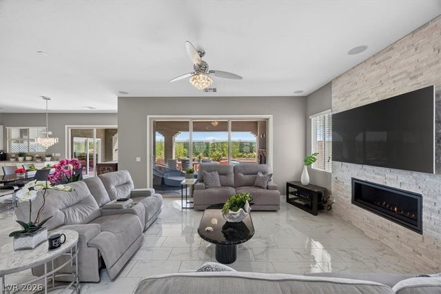320 Highspring Street, Las Vegas, NV 89138