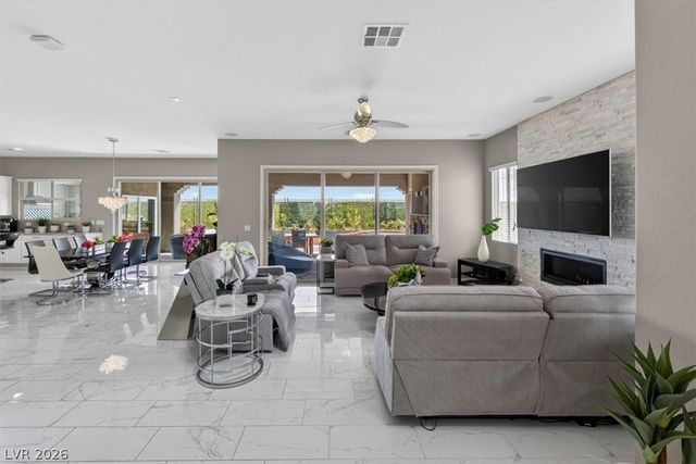 320 Highspring Street, Las Vegas, NV 89138