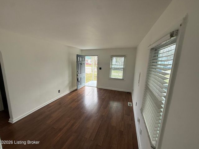 609 Inverness Ave, Louisville, KY 40214