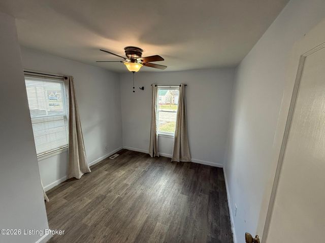 609 Inverness Ave, Louisville, KY 40214