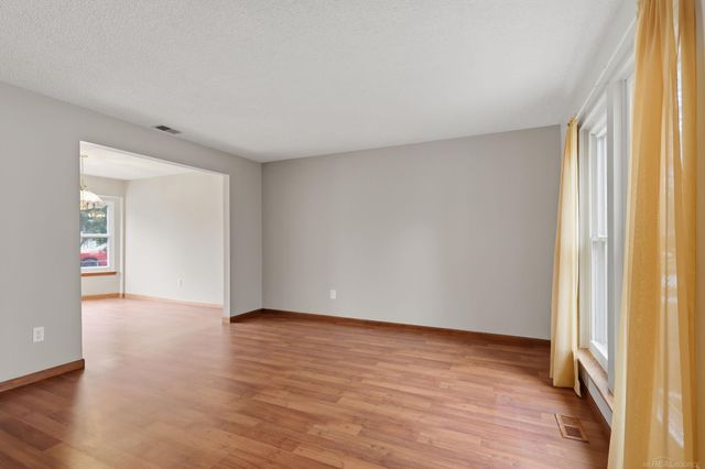 54173 Avondale Drive, New Baltimore, MI 48047