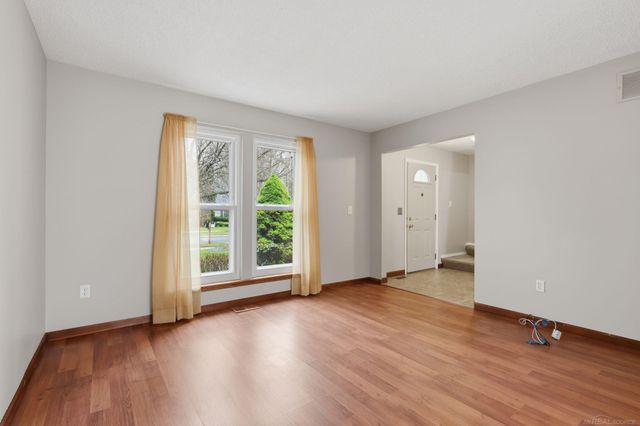 54173 Avondale Drive, New Baltimore, MI 48047