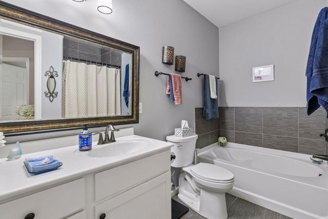 12501 Nicollet Avenue 409, Burnsville, MN 55337