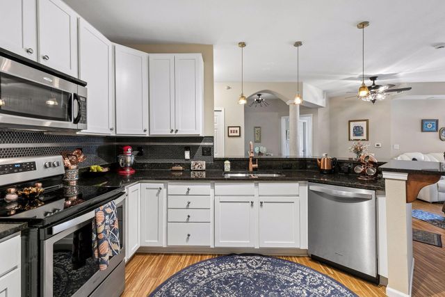 12501 Nicollet Avenue 409, Burnsville, MN 55337