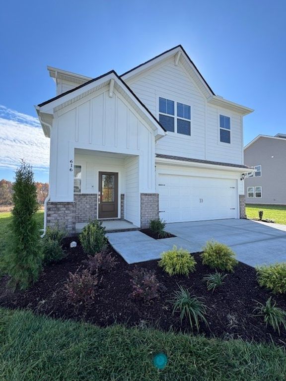 616 Emerson Ln, Westmoreland, TN 37186