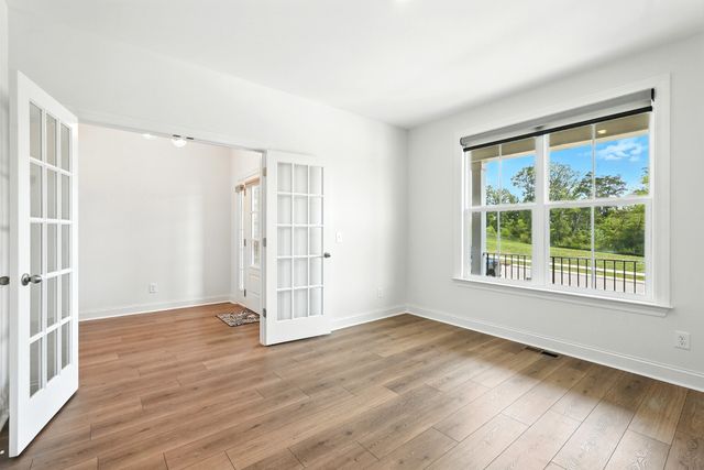 305 Rawling Ln, Gallatin, TN 37066