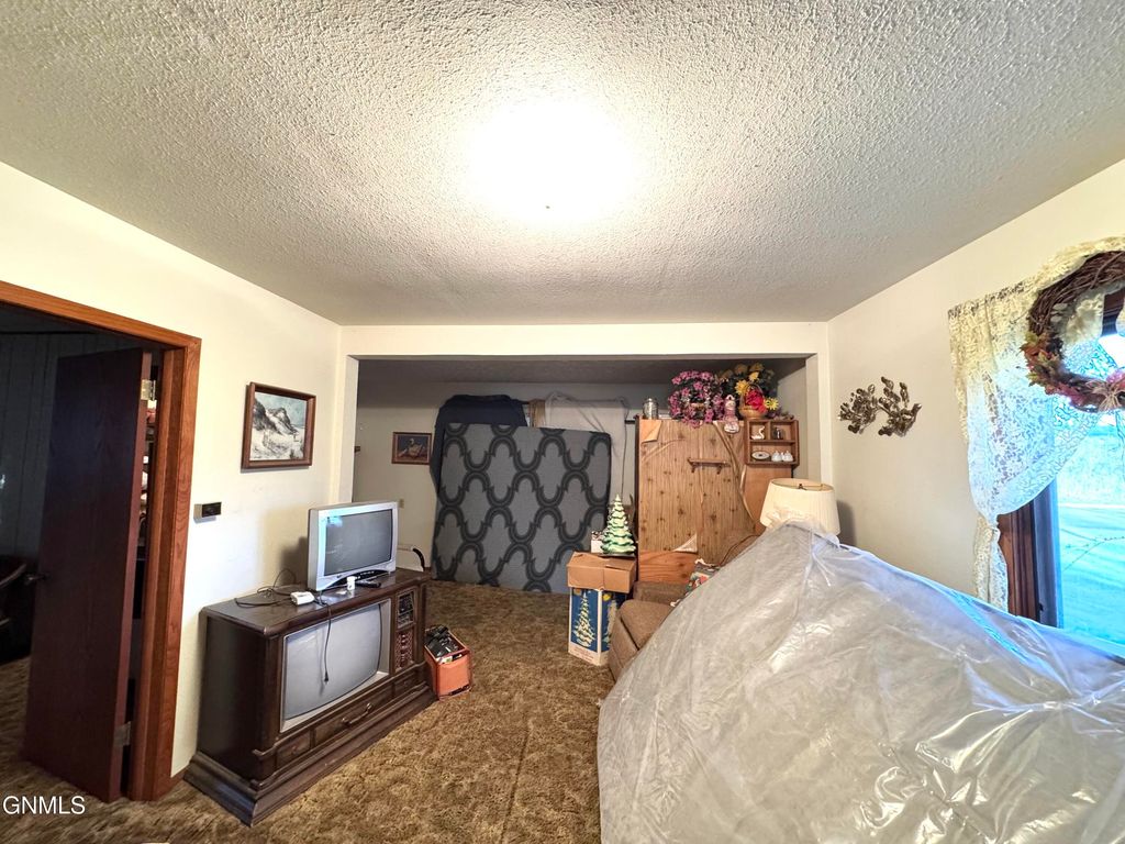 108 Montana Street, Carson, ND 58529 photo 14