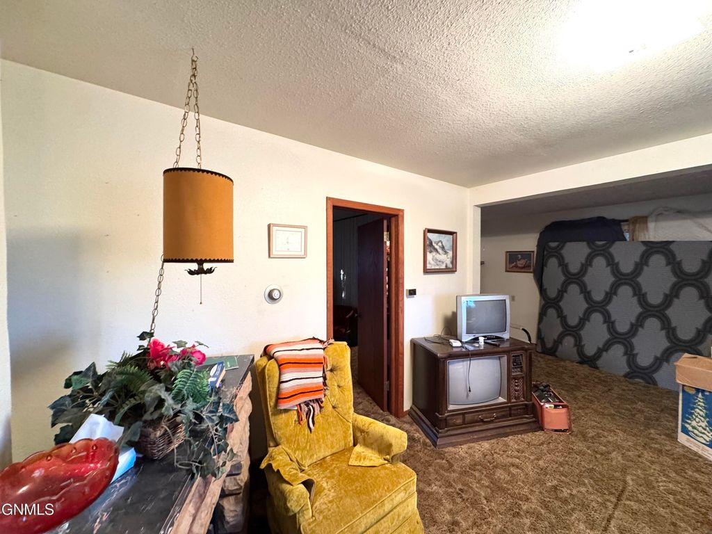 108 Montana Street, Carson, ND 58529 photo 16