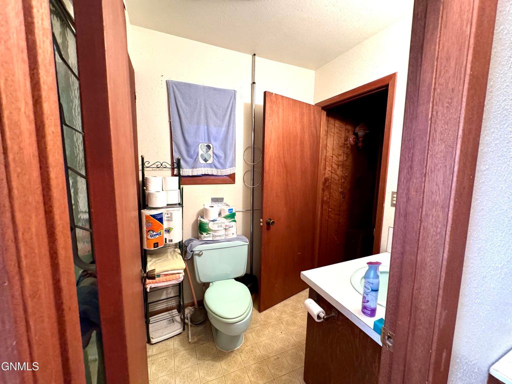 108 Montana Street, Carson, ND 58529 photo 23