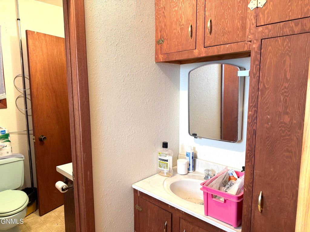 108 Montana Street, Carson, ND 58529 photo 26