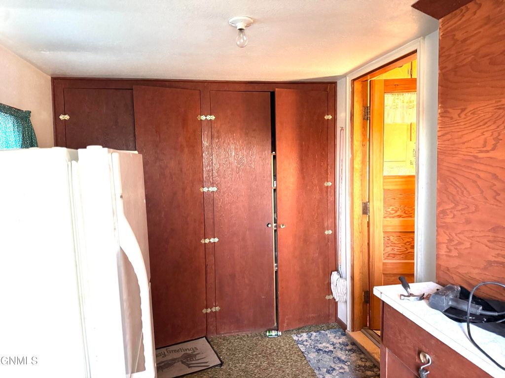 108 Montana Street, Carson, ND 58529 photo 6